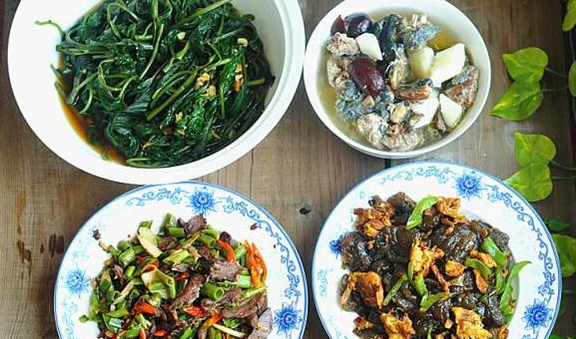 山药|湖南女汉子，每天睁眼就做饭，1日3餐连轴转，从早到晚忙不停！
