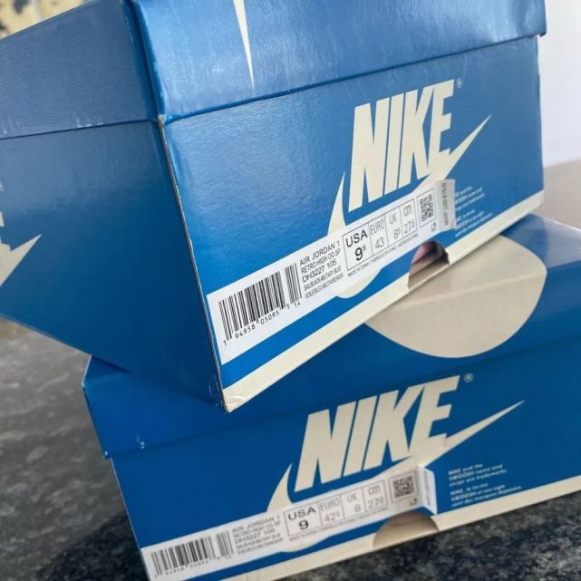 "|都别睡?老婆Kylie突然上脚AJ1"闪电倒勾",随时突袭发售!抢到即赚到?