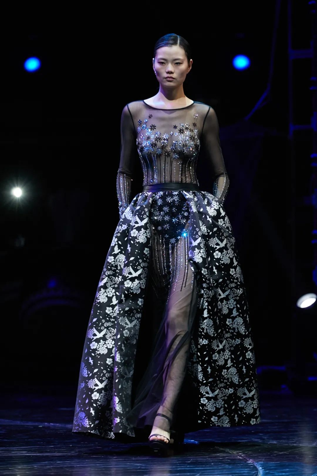 疫情|RR · FEATURE | 布衣中国上篇：传承下的高定之美