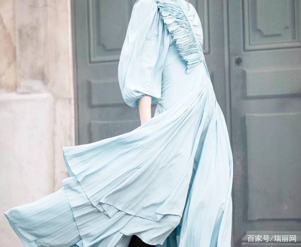 牛油果|炎夏袭来，快来条降温色美裙去暑气