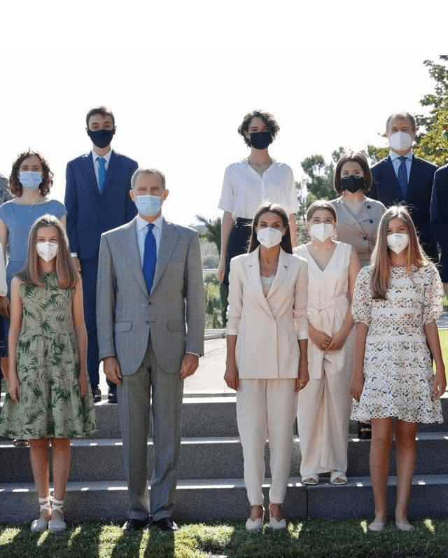 公主|西班牙公主真长高了好多，穿去年旧裙短了一截，气质都成熟不少