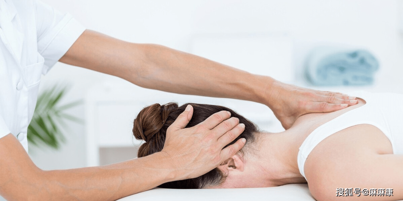 产后推拿的好处是什么？这4个项目要重点做，促进产后恢复_搜狐网