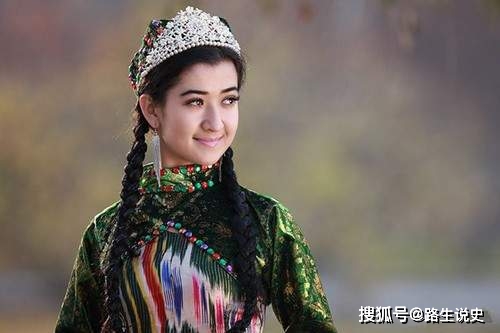 喀赞其维吾尔族人，从哪儿来的？姑娘很漂亮，人人都会“顶碗舞”