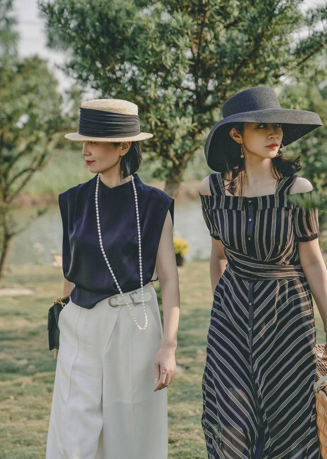 面料|这才是50岁女人该有的打扮，拒绝“扮嫩”，简单高级的气质更美