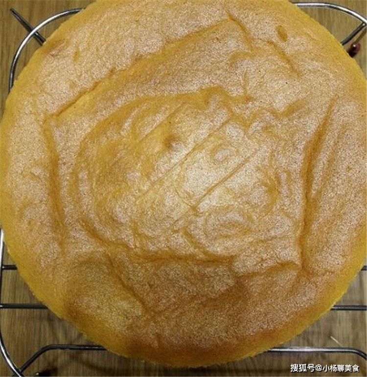 电饭煲|蛋糕不用买了，在家就能做，一个电饭煲搞定，蓬松香软吃着更健康