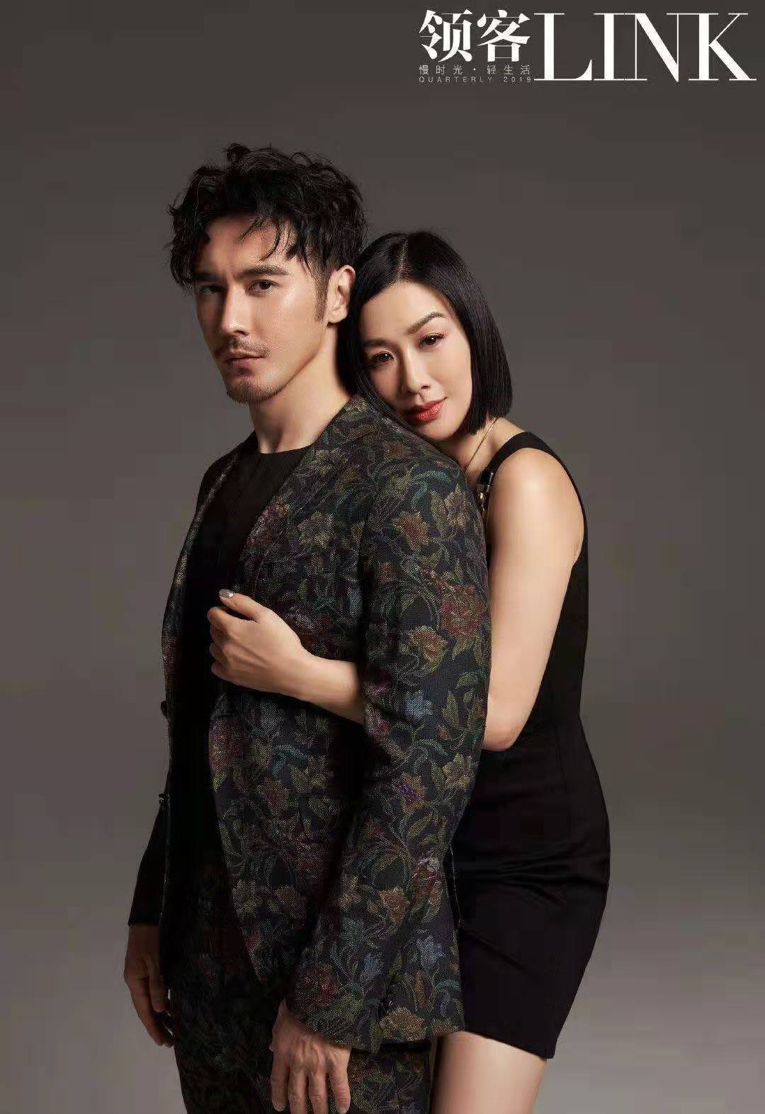 身材|钟丽缇夫妇七夕时尚大片，抹胸俏皮裙穿出时尚女人味，美得想增肥