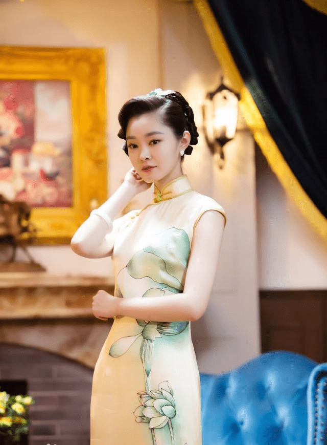 Pick|女星旗袍大赏:赵丽颖、杨幂、热巴、刘亦菲,你Pick谁?
