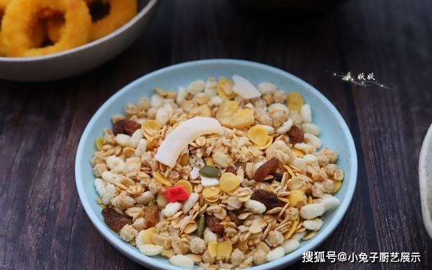 美食|周末给孩子做这样的早餐，不早起，不折腾，上桌十分钟准吃光