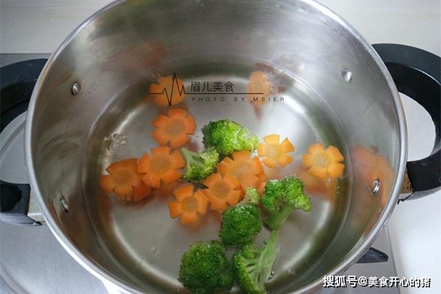 成本|发个早餐到朋友圈，被好几个人说我显摆，成本15元的一碗饭而已