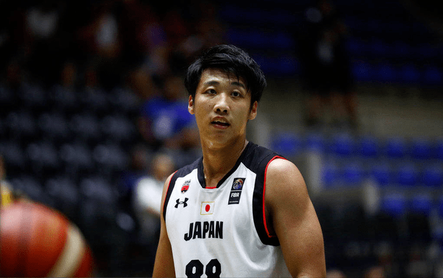 高诗岩得零分,前队长炮轰主教练过河拆桥_郑毅