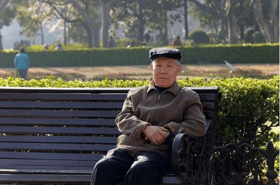 功能|70岁老人分享降糖经验：少碰4种食物，常做3点，胰岛功能或变强