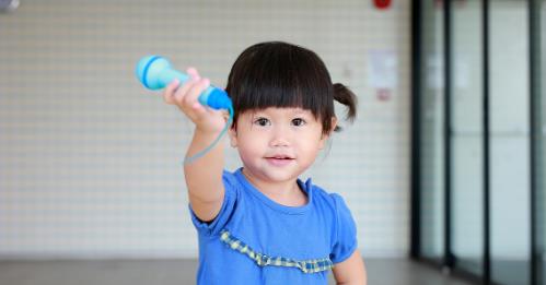 要求|幼儿园举办运动会，要求所有孩子穿白鞋，妈妈们接娃回家后凌乱了