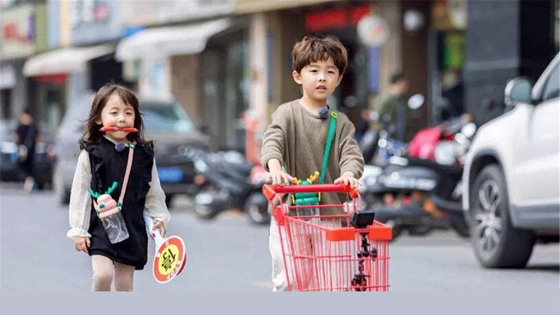 作文|“弟弟一哭，我就忐忑不安”女孩的一篇作文，揭开二胎家庭的伤疤