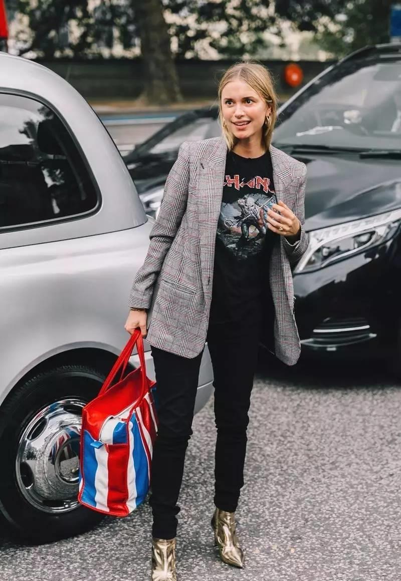 柠檬精|黑T恤比白T恤更显瘦时髦?娜扎、杨幂告诉你就是这样,谁穿都美!