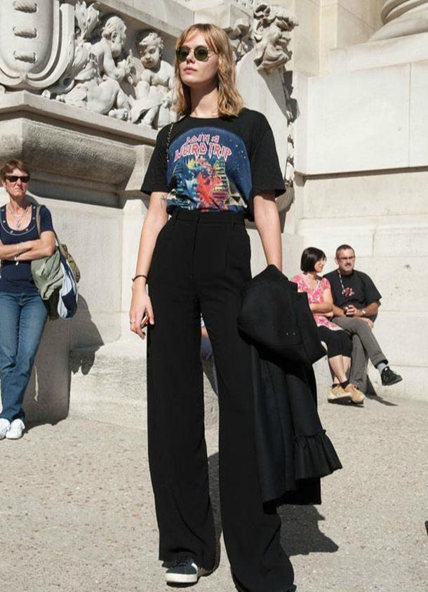 柠檬精|黑T恤比白T恤更显瘦时髦?娜扎、杨幂告诉你就是这样,谁穿都美!