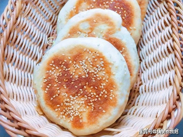 做法|麻酱烧饼在家做，无技巧无难度，外酥里软又多层，越吃越香