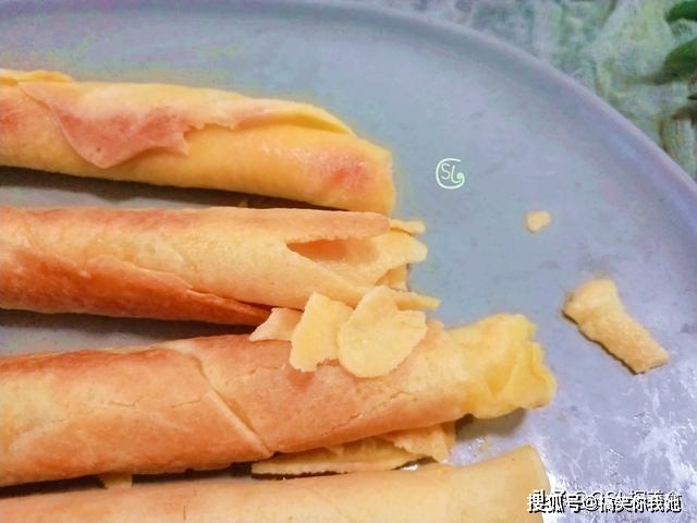 做法|蛋卷不要买了,在家用平底锅就能完成,香脆可口,孩子爱吃