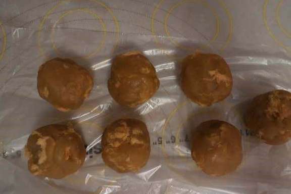 做法|这款月饼做法真简单,口感甜而不腻,提前学会它,中秋送人倍有面