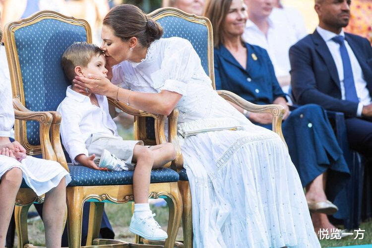 埃斯特拉|瑞典女王储维多利亚公主庆生 奥斯卡呆萌可爱 埃斯特拉似精灵