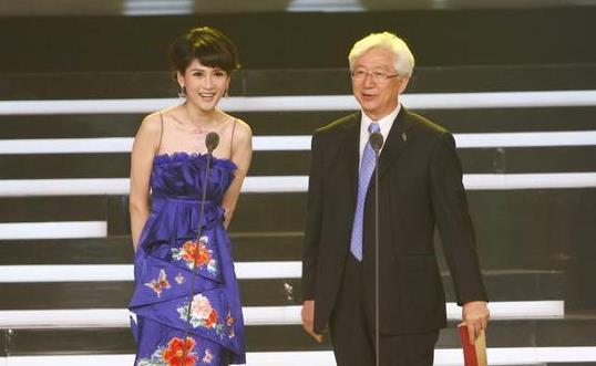 原创与冯小刚传绯闻花陈红老公上千万元的沈星如今怎么样了