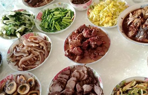 老铁|朋友来吃饭，老公自告奋勇做菜，她：人比人气死人！扎心了老铁！