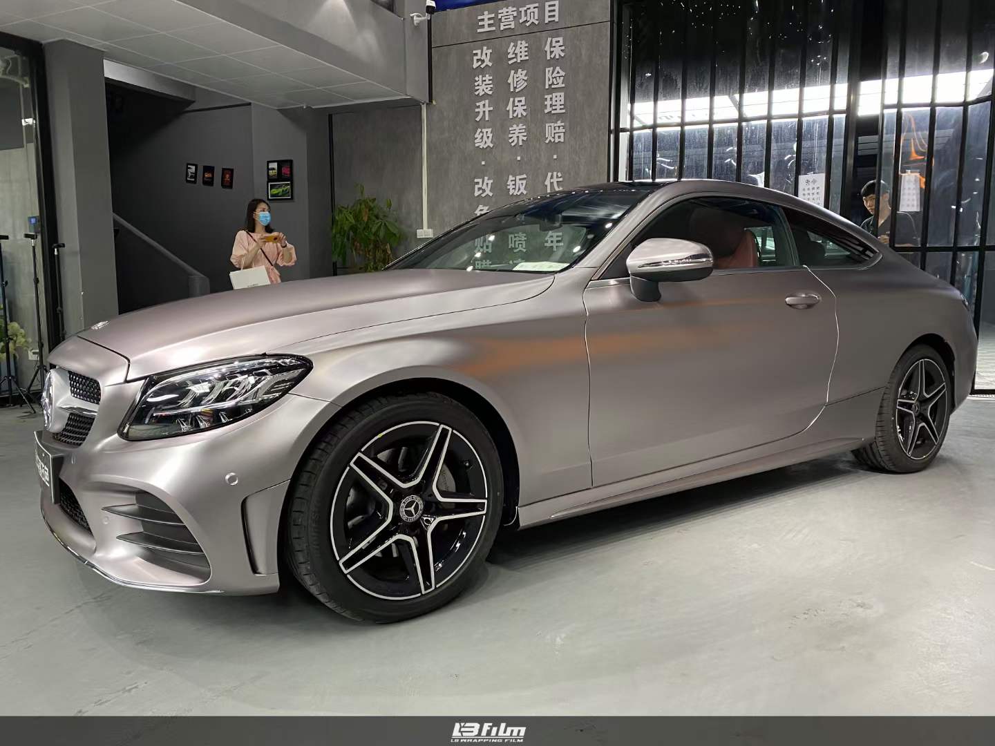 lb改色膜:奔驰-c级全车贴膜lbfilm电光金属战斗灰