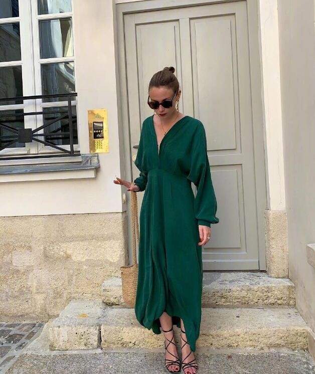 设计|优雅，复古，随性，迷人，INS法国博主solenelara法式穿搭代名词