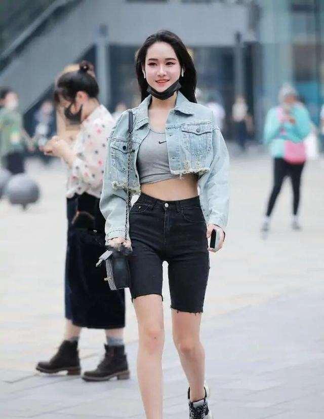 饱和度|靓丽有型的打底裤穿起来增高显瘦，清爽优雅一步到位，减龄优雅