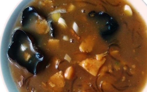 夫妻俩|夫妻俩卖“正常”早餐，邻居闻着味来吃，3元1碗，5小时卖500碗！