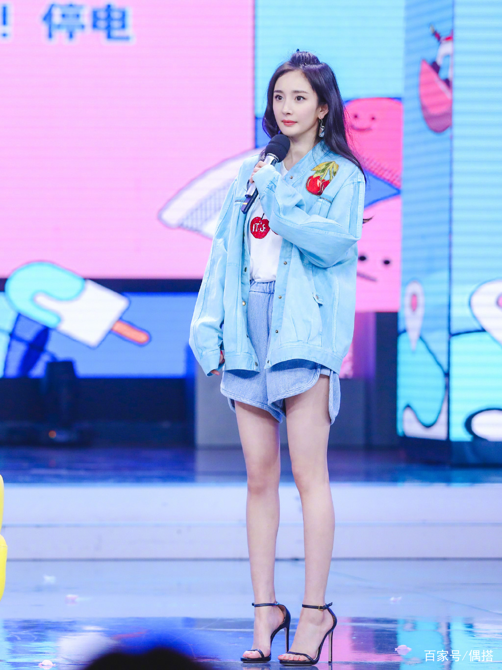 夏天|比高跟鞋更厉害的鞋子来了！不仅显腿长，还舒服清凉不磨脚！