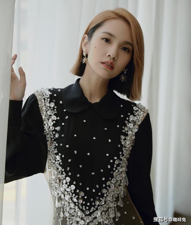 女神|杨丞琳的时尚复古搭配，令人惊叹不已，原来是时尚女神