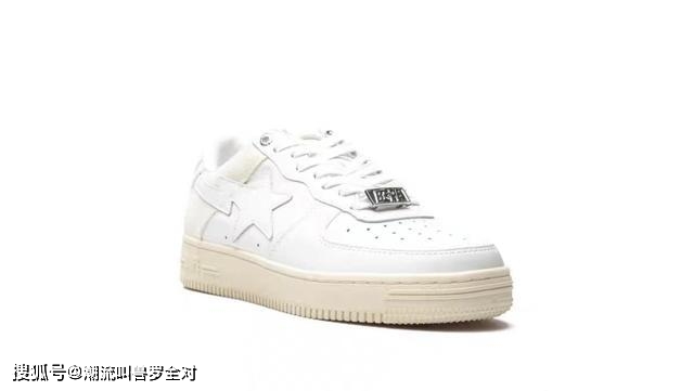 李宇春|明星球鞋上脚｜李宇春穿巴黎世家高级感十足，欧阳娜娜风格百变！