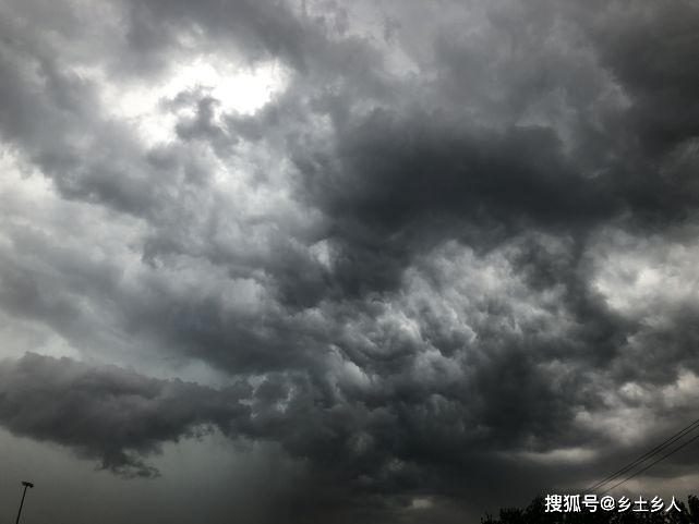 六月十二入中伏 老话说 中伏雨堵门 寡妇早嫁人 啥意思 地面