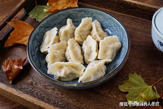 怎么做羊肉馅饺子好吃不膻 2e621536efcf41d8a89b2598cb609ceb.jpeg