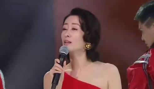 分分钟|刘敏涛新剧太出戏,摇头、翻白眼,分分钟让人想到《红色高跟鞋》