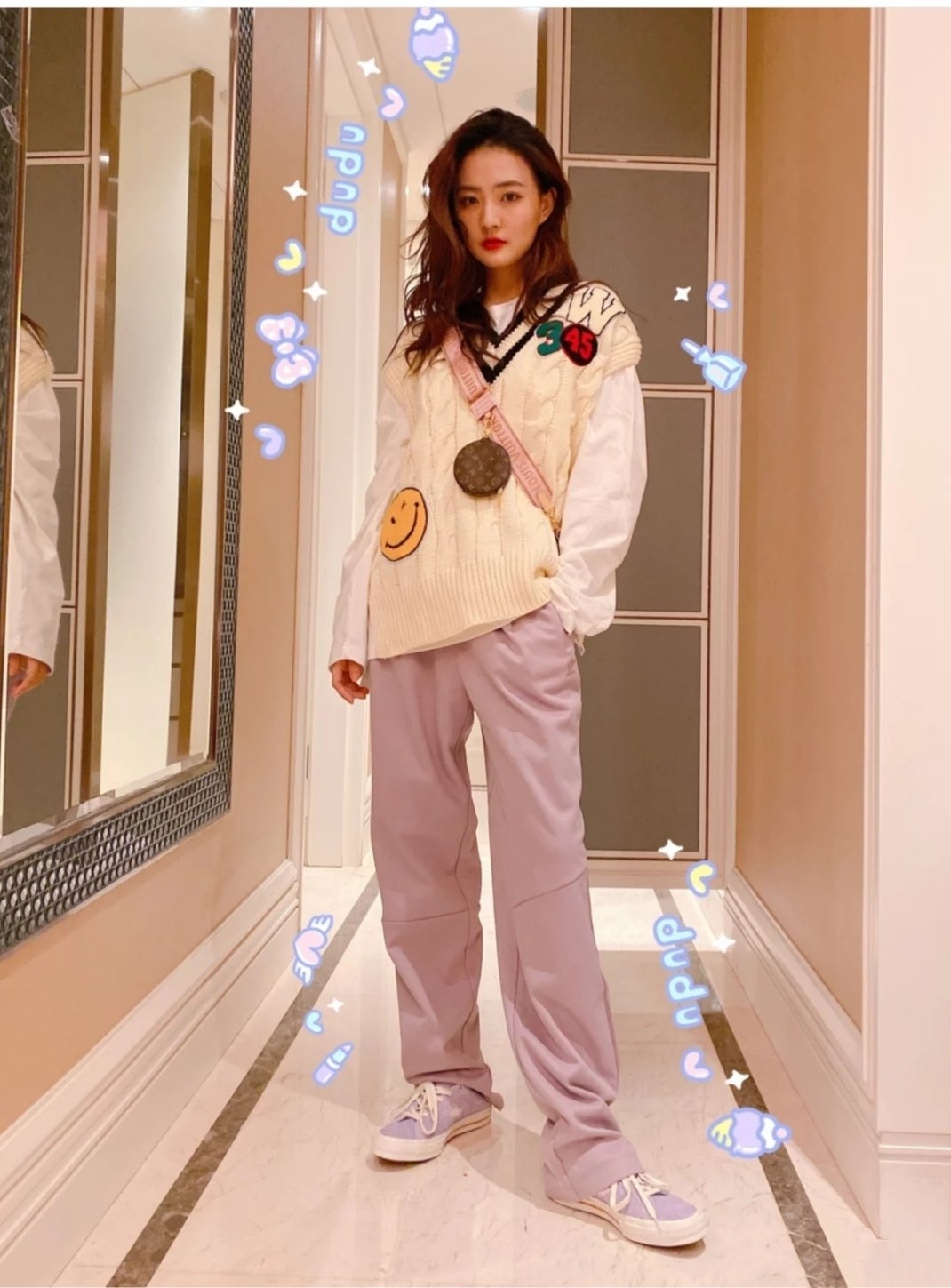 卫衣|徐璐真是被张铭恩宠成小公主，穿搭越来越甜美可爱，少女感十足