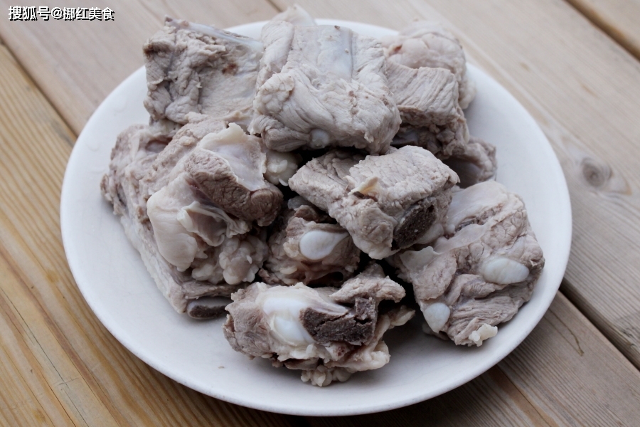 家人|三伏天祛湿最有效，记得给家人炖排骨多加三味，健康一整年