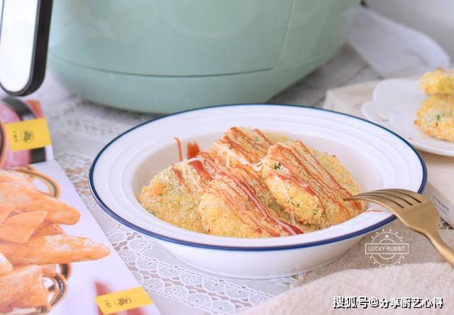 做法|土豆换一种吃法,外脆里嫩,给孩子当零食,吃一盘都不够