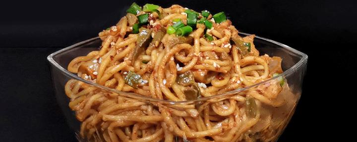 加入适量|简单又好吃的懒人面条做法,用它做早餐简单又好吃,1煮1拌就上桌