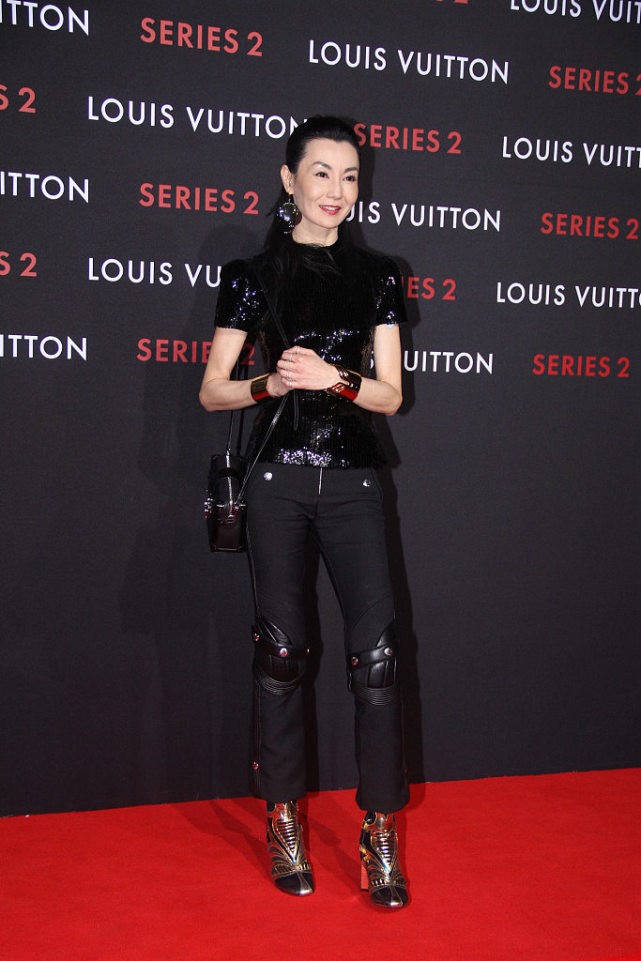 脸蛋|没整容的女人就算老了，感觉也不影响魅力，张曼玉脸蛋松弛仍然美