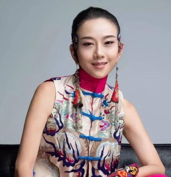 地方|女人不管多大，5个地方胖一些会更好看，不显老反而有福相