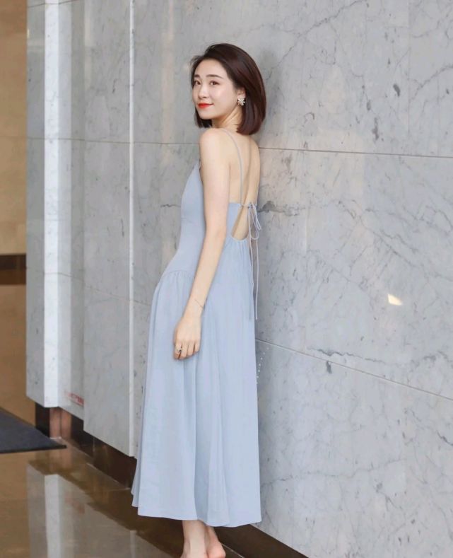 设计|平日出街穿什么才好看呢？简约优雅的穿搭，能在人群中美成焦点
