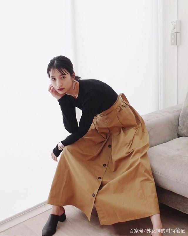 裙子|35岁女人穿搭要重新定位，早夏穿这6条裙子，减龄还能保持少女感