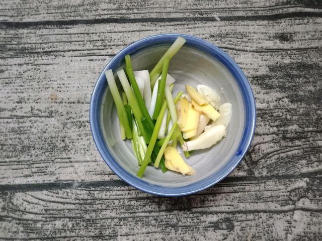 土豆的做法简单又好吃不用蒸 d1cf67b6c6174b35b14fa32b2afe47be.jpeg