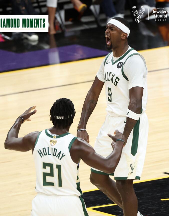 霍勒迪|霍勒迪抢断布克成胜负手！雄鹿三巨88+24太勇猛，太阳失天王山
