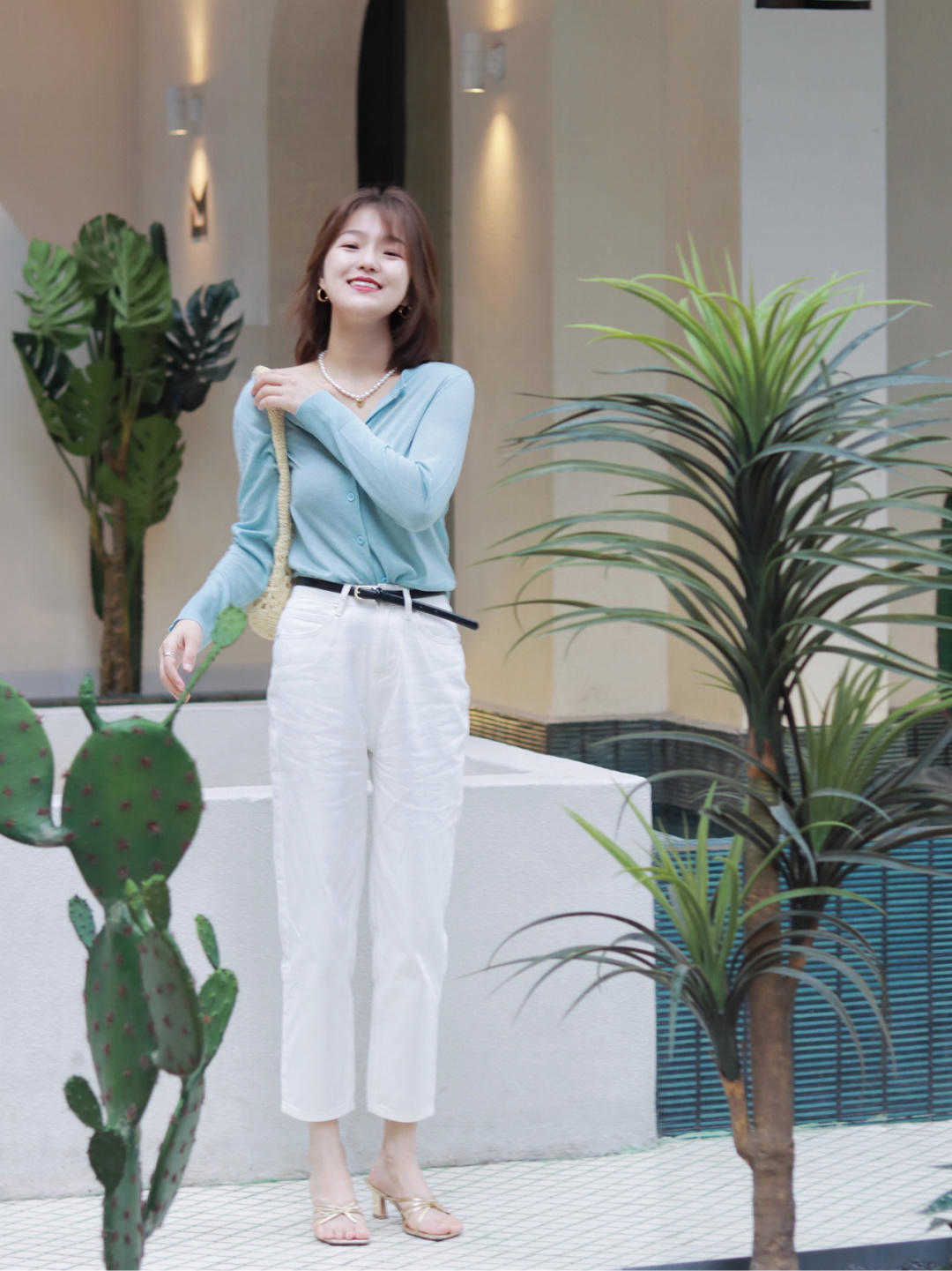 裤带|夏天穿牛仔裤，这四个款式上衣更符合，精致又耐看