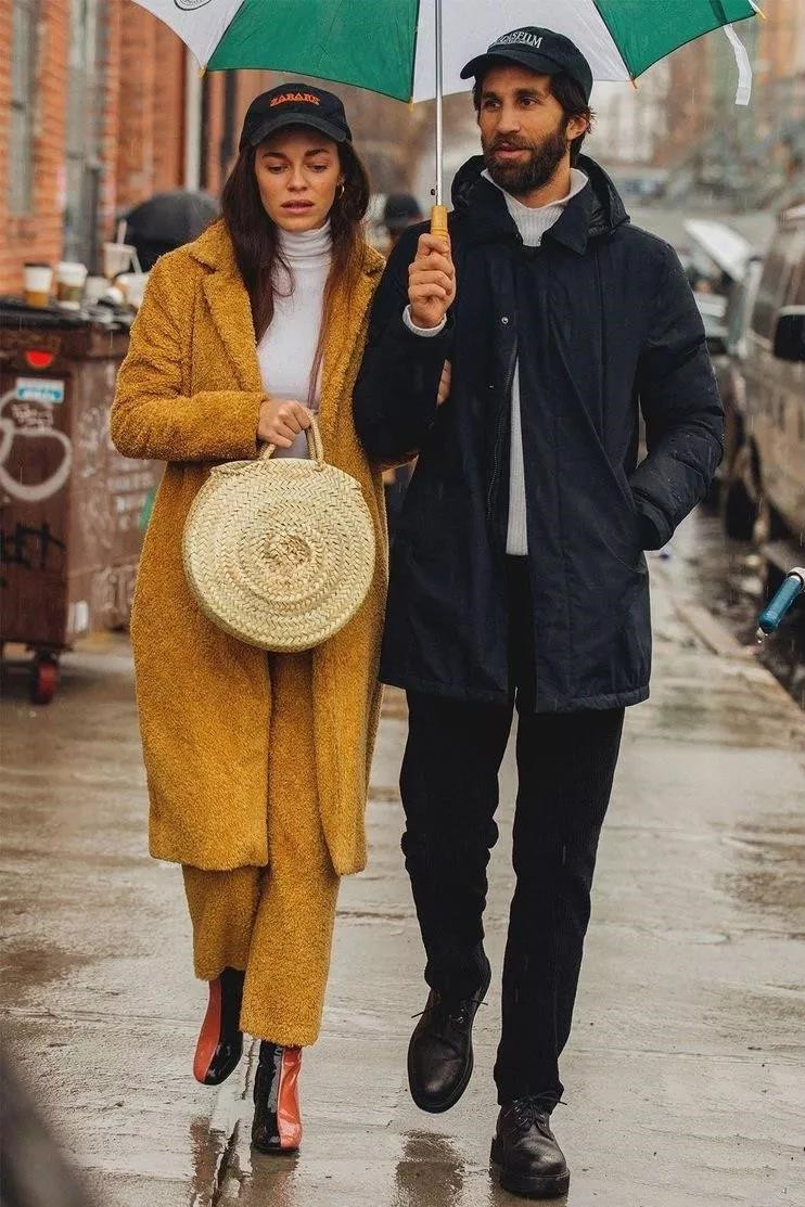 颜色|女人如果不差钱,过年建议买这5件外套,时髦又高级,潮人都在穿