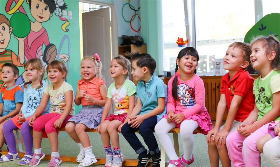 因为|还在纠结如何挑选幼儿园？教会孩子三个技能，比选择幼儿园重要