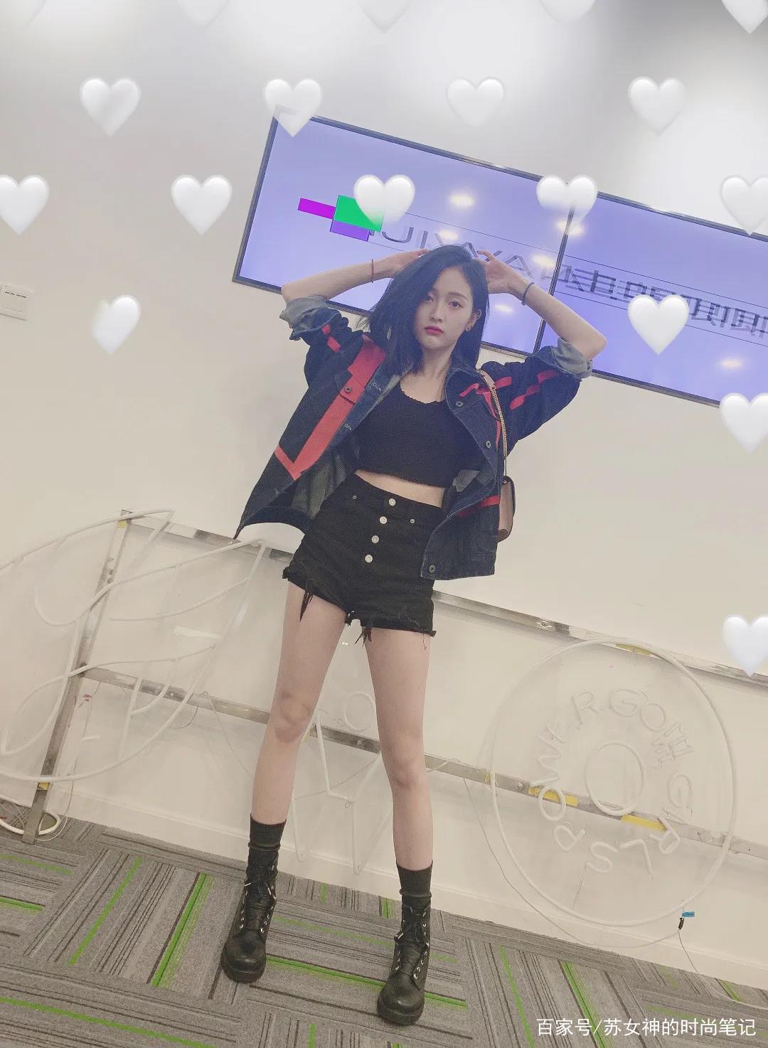 杨幂|聪明的女人都不穿小开衫了,试试这件“明星同款”,洋气又减龄!