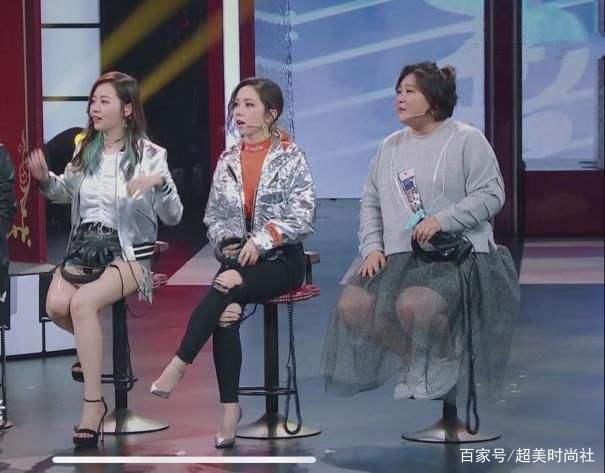 黑色|38岁贾玲不能再胖了!羽绒夹克暴露身材短板,网友建议控制体重